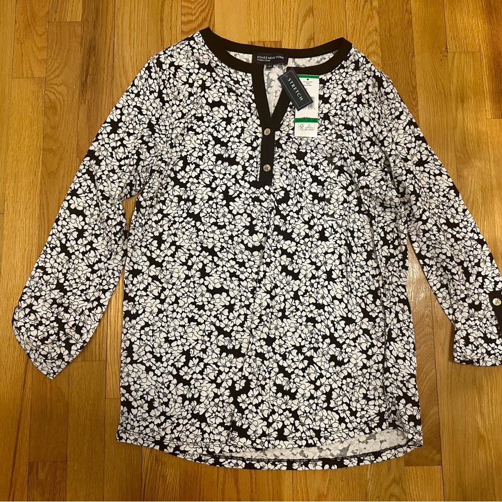 Jones New York Signature Black and White Mandarin Collar Blouse
